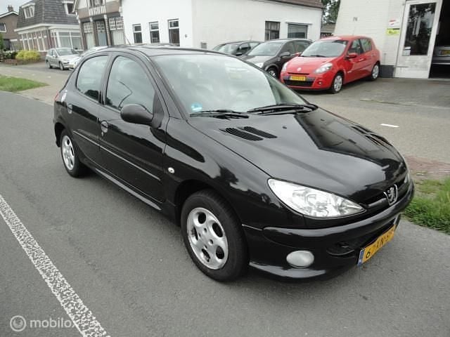 Zwart Gebruikt 2007 Peugeot 206 Hatchback | € 650 (Eerlijke prijs) - Afbeelding 1/4
