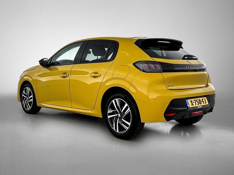 Occasion Peugeot 208 Allure 101 PK (74 kW) 2023 Geel Hatchback