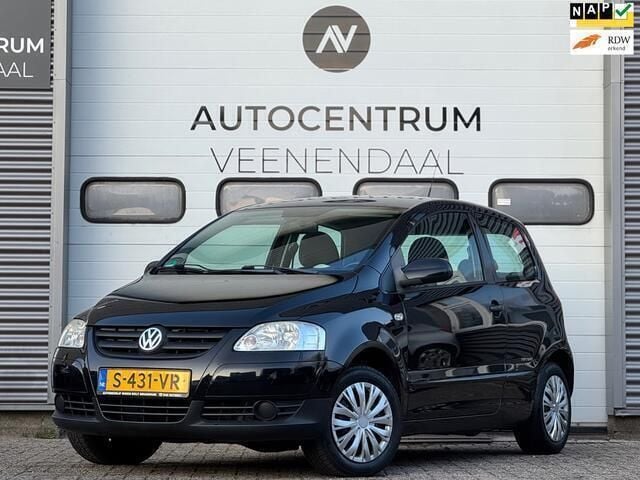 Zwart Gebruikt 2009 VW Fox Trendline Hatchback | € 1.000 (Goede deal) - Afbeelding 1/4