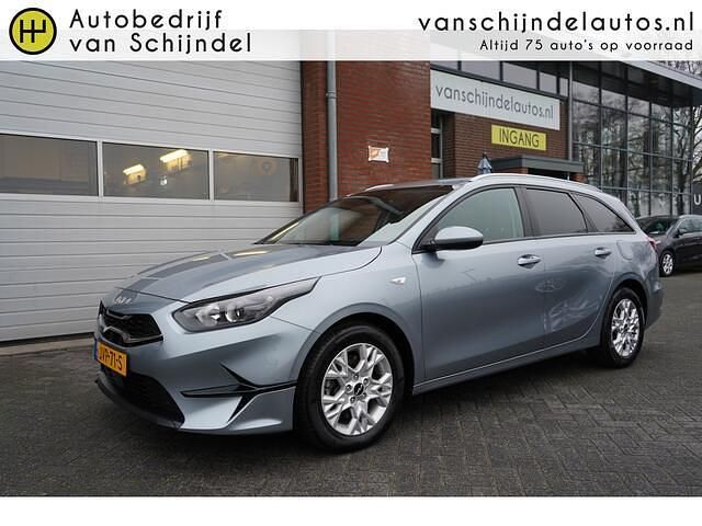 Grijs Occasion 2023 Kia Ceed Sportswagon Stationwagen | € 21.945 (Super prijs) - Afbeelding 1/4