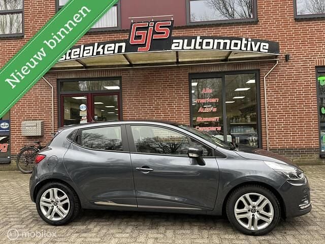 Grijs (metallic) Occasion 2018 Renault Clio IV LIMITED Hatchback | € 7.749 (Goede deal) - Afbeelding 1/4