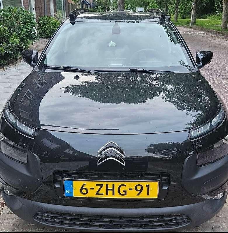 Zwart Gebruikt 2015 Citroën C4 Cactus PureTech Hatchback | € 7.500 (Eerlijke prijs) - Afbeelding 1/4