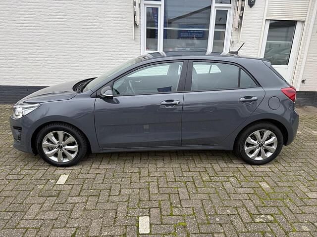 Occasion Kia Rio 101 PK (74 kW) 2022 Grijs Hatchback