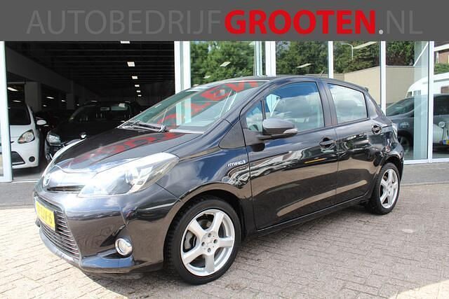 Zwart Gebruikt 2012 Toyota Yaris Hatchback | € 9.688 (Eerlijke prijs) - Afbeelding 1/4