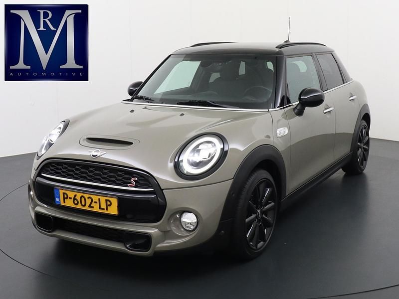 Grijs Gebruikt 2018 Mini Cooper S Chili Hatchback | € 18.899 (Eerlijke prijs) - Afbeelding 1/4
