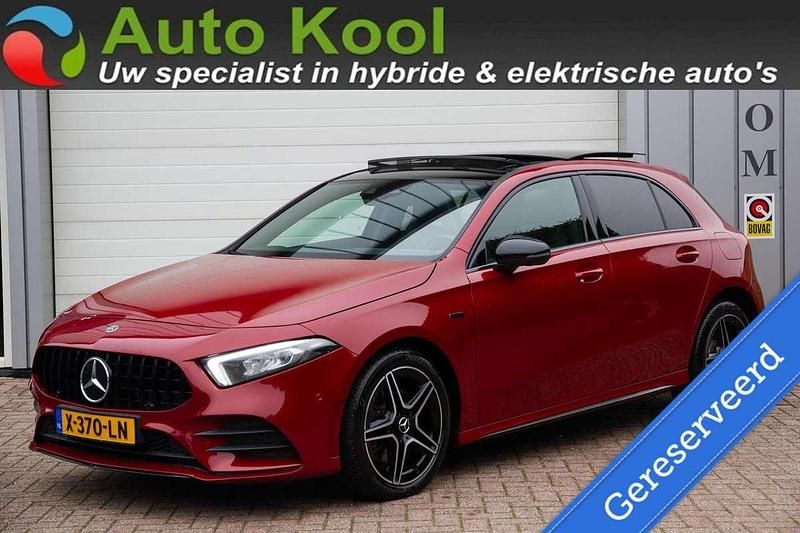 Occasion Mercedes A250 AMG 160 PK (117 kW) 2021 Rood Hatchback