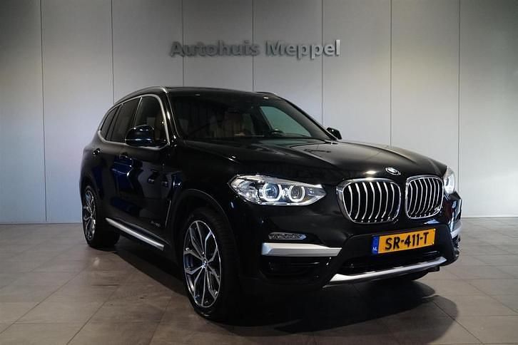 Zwart Occasion 2018 BMW X3 xLine SUV | € 31.950 (Duur) - Afbeelding 1/4
