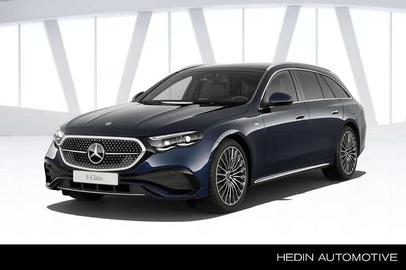 Blauw, metallic lak Nieuw 2025 Mercedes E300 Sport Edition Stationwagen | € 79.985 (Goede deal) - Afbeelding 1/4