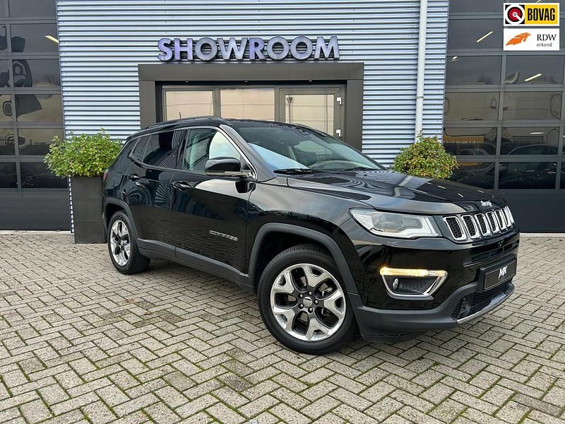 Zwart Gebruikt 2019 Jeep Compass Limited SUV | € 18.895 (Eerlijke prijs) - Afbeelding 1/4