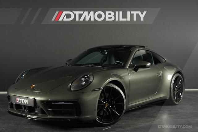 Groen, metallic lak Gebruikt 2021 Porsche 911 Carrera 4S Sport Coupé | € 169.950 (Duur) - Afbeelding 1/4