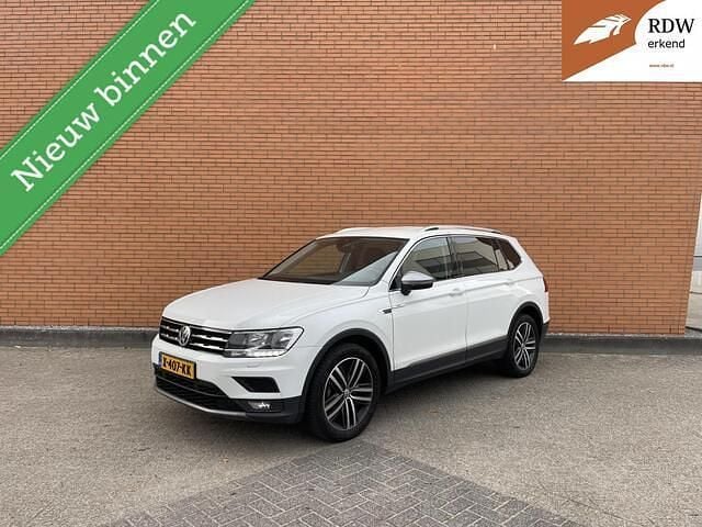 Wit Occasion 2018 VW Tiguan Allspace SUV | € 16.595 (Eerlijke prijs) - Afbeelding 1/4