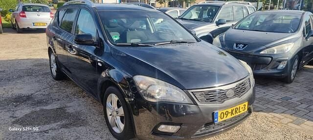 Zwart Gebruikt 2010 Kia Ceed Hatchback | € 1.499 (Eerlijke prijs) - Afbeelding 1/4