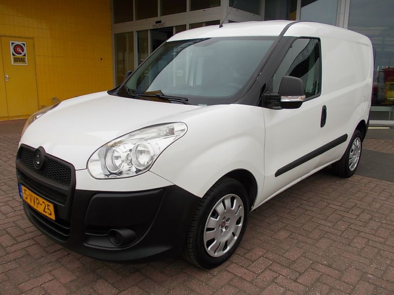 Bestelbus Gebruikt 2012 Fiat Doblò MPV | € 7.950 - Afbeelding 1/4