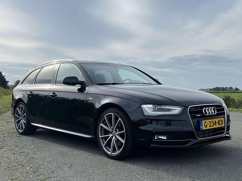 Occasion Audi A4 S-Line 211 PK (155 kW) 2012 Zwart Stationwagen