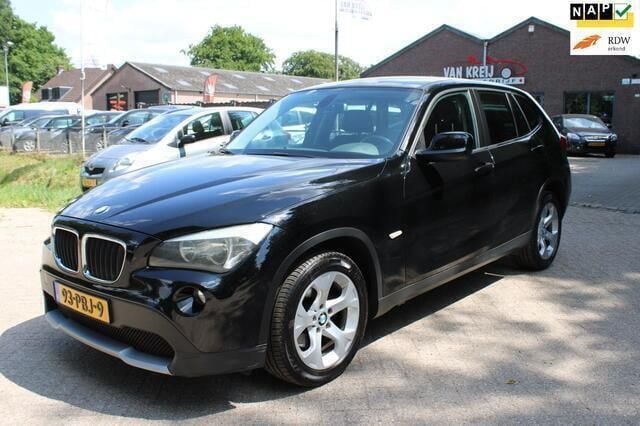 Zwart, metallic lak Gebruikt 2011 BMW X1 Executive SUV | € 11.950 (Goede deal) - Afbeelding 1/4