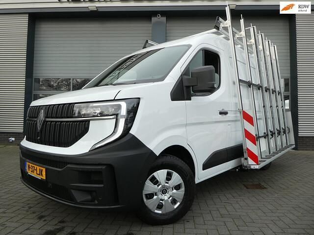 Wit Gebruikt 2024 Renault Master Van | € 41.900 (Duur) - Afbeelding 1/4