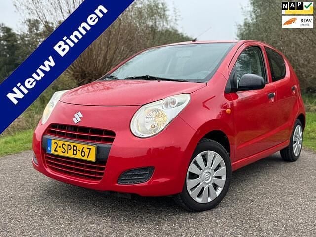 Rood Gebruikt 2013 Suzuki Alto Comfort Hatchback | € 3.945 (Eerlijke prijs) - Afbeelding 1/4