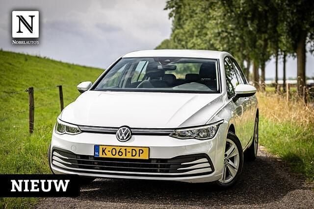 Wit Gebruikt 2020 VW Golf VIII Life Hatchback | € 14.990 (Eerlijke prijs) - Afbeelding 1/4