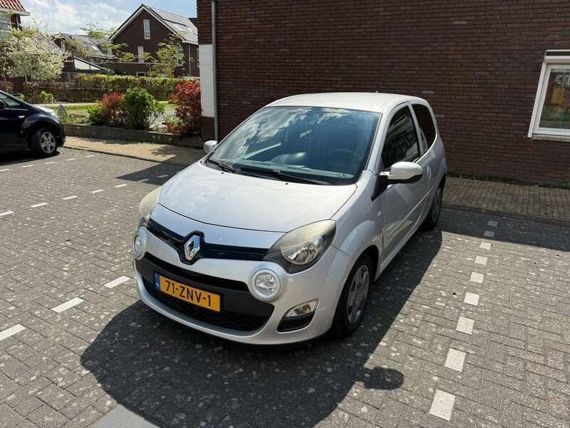 Zilver Gebruikt 2013 Renault Twingo Collection Hatchback | € 4.000 (Eerlijke prijs) - Afbeelding 1/4