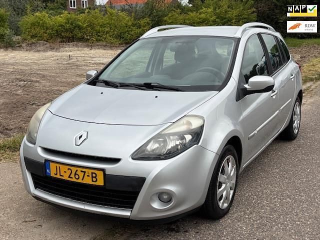 Grijs Gebruikt 2011 Renault Clio GrandTour Collection Stationwagen | € 2.499 (Eerlijke prijs) - Afbeelding 1/4