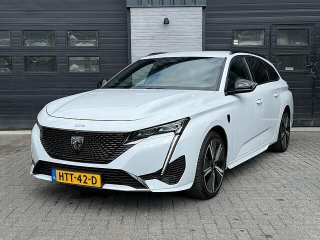 Occasion Peugeot 308 SW GT-line 131 PK (96 kW) 2024 Wit Stationwagen