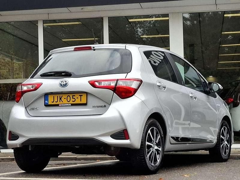 Occasion Toyota Yaris Hybrid 75 PK (55 kW) 2018 Grijs Hatchback