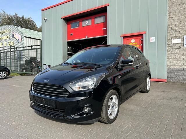 Zwart Gebruikt 2018 Ford Ka Plus Trend Hatchback | € 9.999 (Eerlijke prijs) - Afbeelding 1/4