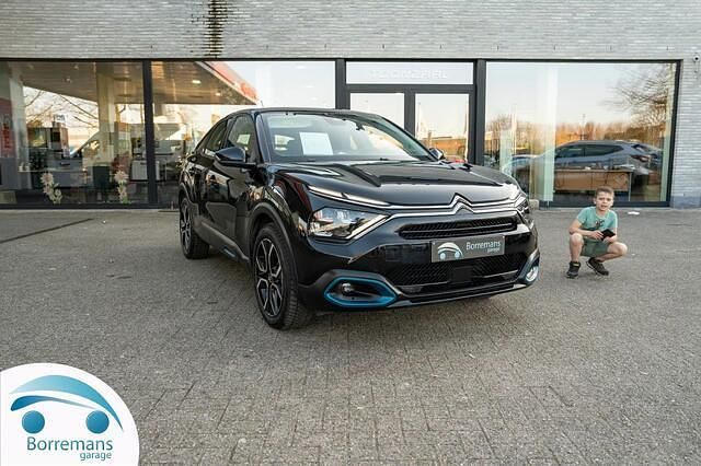 Zwart Gebruikt 2023 Citroën C4 Feel Stationwagen | € 19.990 - Afbeelding 1/4