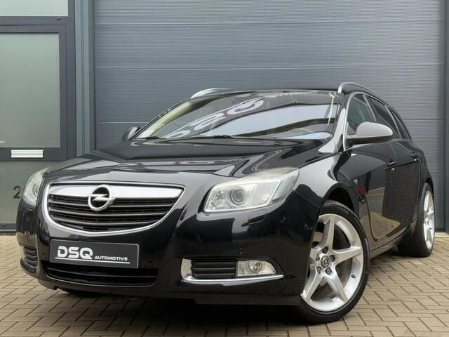 Zwart, metallic lak Gebruikt 2009 Opel Insignia Sport Stationwagen | € 5.950 (Iets duurder) - Afbeelding 1/4
