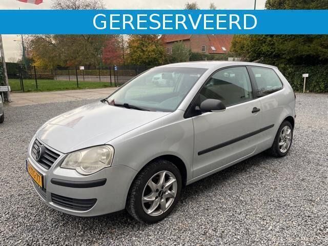 Grijs Gebruikt 2005 VW Polo Hatchback | € 1.995 (Eerlijke prijs) - Afbeelding 1/4