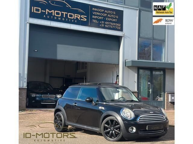 Zwart Gebruikt 2010 Mini Cooper Business Hatchback | € 4.635 (Eerlijke prijs) - Afbeelding 1/4