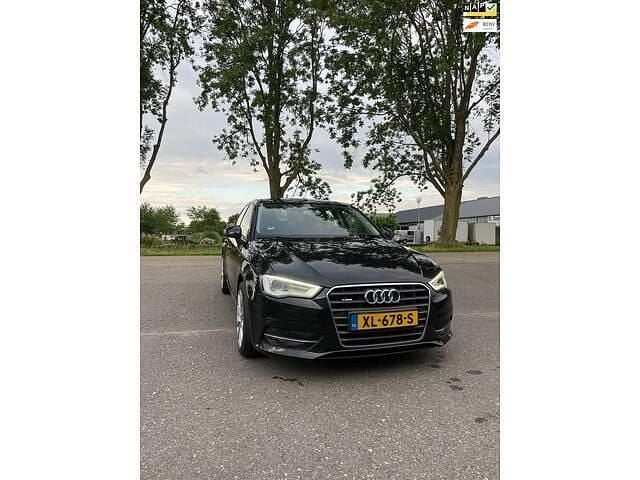 Zwart Gebruikt 2014 Audi A3 Sportback Ambition Hatchback | € 8.450 (Super prijs) - Afbeelding 1/4