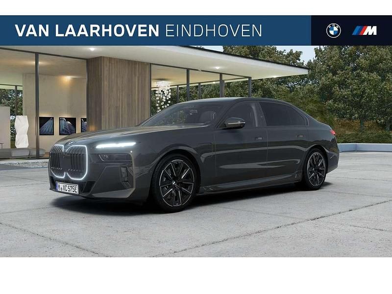 Grijs Nieuw 2025 BMW 750e Executive Sedan | € 181.580 (Iets duurder) - Afbeelding 1/4