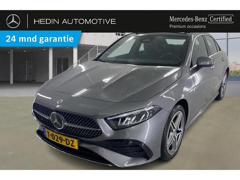 Grijs Gebruikt 2023 Mercedes A250 AMG line Sedan | € 38.490 (Iets duurder) - Afbeelding 1/3