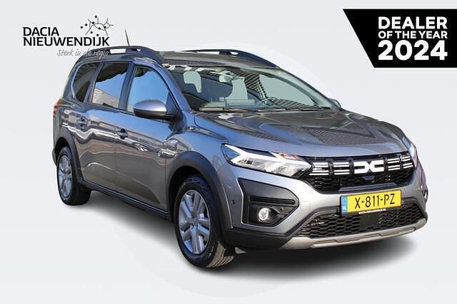 Grijs Gebruikt 2024 Dacia Jogger Expression MPV | € 23.995 (Iets duurder) - Afbeelding 1/4