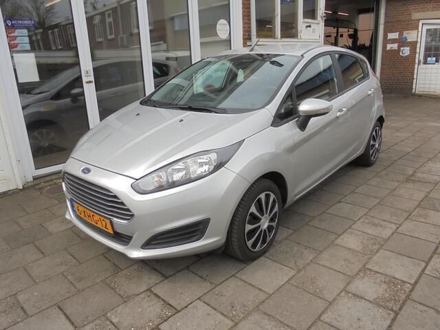 Grijs Gebruikt 2014 Ford Fiesta Style Hatchback | € 8.450 (Eerlijke prijs) - Afbeelding 1/4