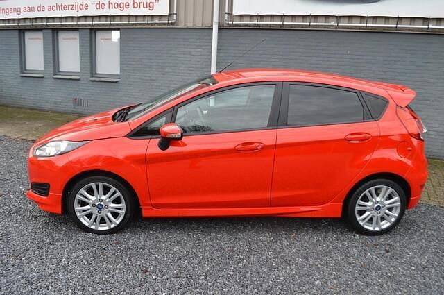 Occasion Ford Fiesta 101 PK (74 kW) 2014 Rood Hatchback