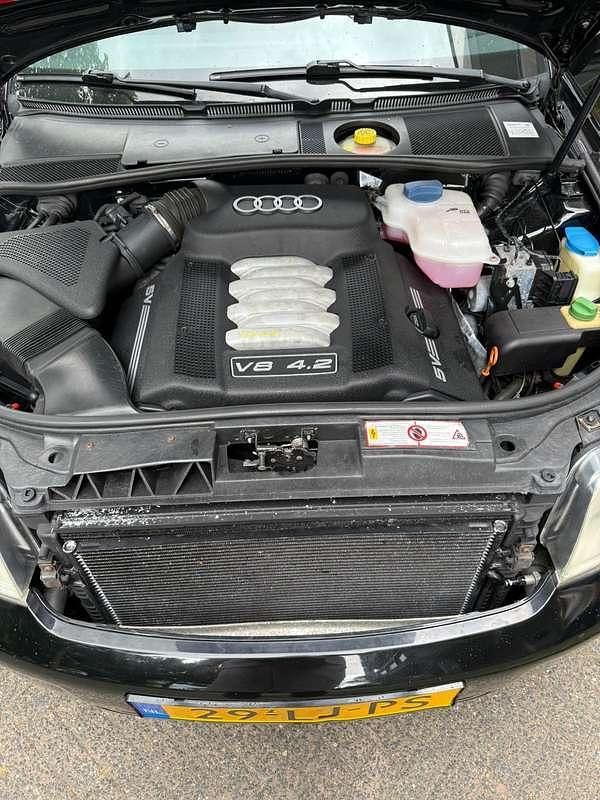 Zwart Gebruikt 1999 Audi A6 Stationwagen | € 6.500 (Goede deal) - Afbeelding 1/4
