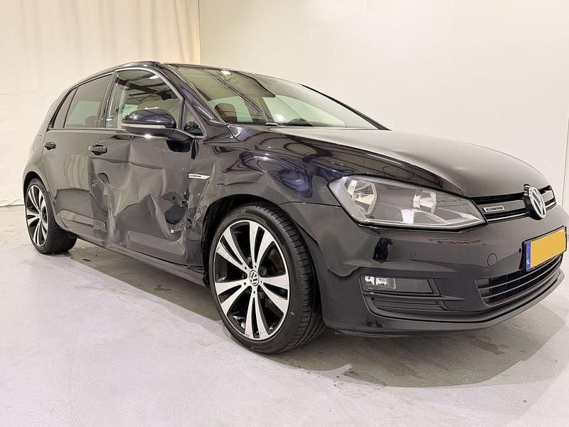 Zwart Occasion 2015 VW Golf VII Business Hatchback | € 5.250 - Afbeelding 1/4