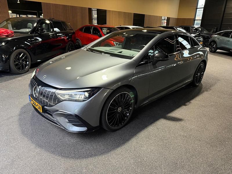 Grijs Occasion 2022 Mercedes EQE350 AMG line Sedan | € 51.950 - Afbeelding 1/3