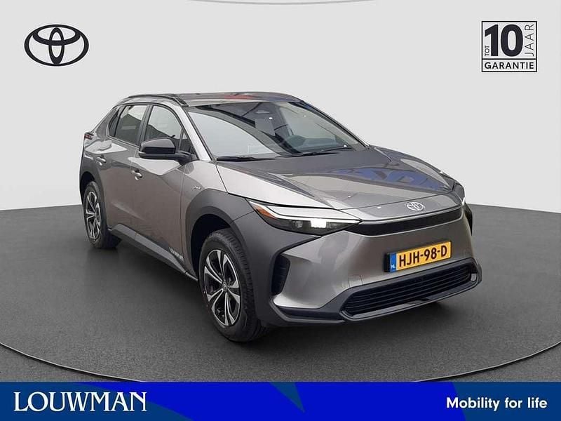 Grijs metallic Gebruikt 2025 Toyota bZ4X Business Edition SUV | € 42.500 (Duur) - Afbeelding 1/3