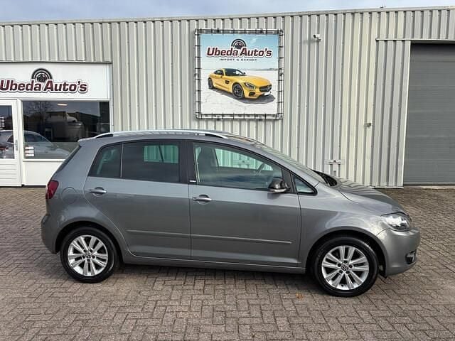 Grijs (metallic) Gebruikt 2011 VW Golf Plus Trendline MPV | € 5.999 (Eerlijke prijs) - Afbeelding 1/4