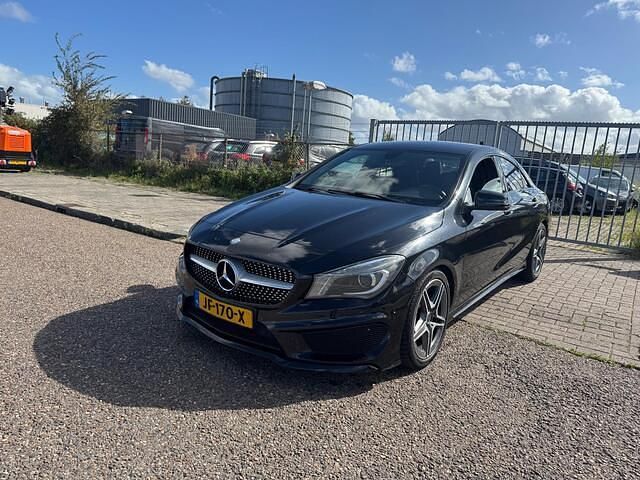 Zwart Gebruikt 2013 Mercedes CLA220 AMG Sedan | € 10.450 (Goede deal) - Afbeelding 1/4