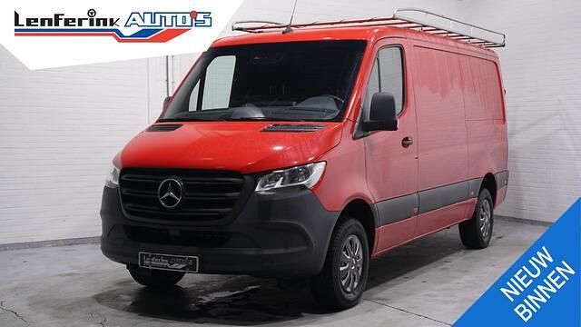Rood Occasion 2020 Mercedes Sprinter Van | € 21.400 (Super prijs) - Afbeelding 1/4