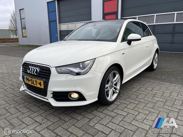 Wit Occasion 2011 Audi A1 S-Line Hatchback | € 6.199 (Eerlijke prijs) - Afbeelding 1/4