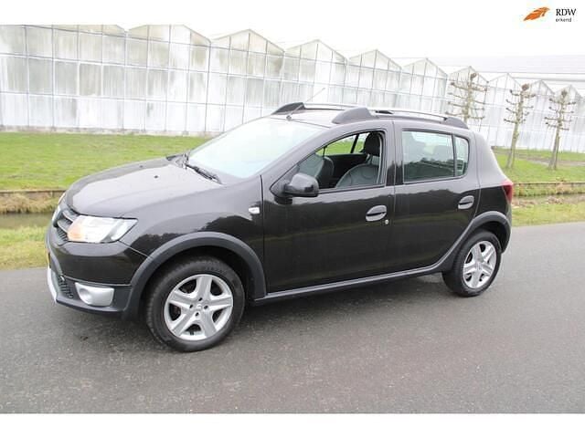 Occasion Dacia Sandero Lauréate 90 PK (66 kW) 2014 Zwart (metallic) Hatchback