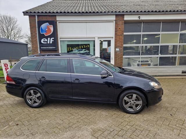 Zwart Gebruikt 2010 VW Golf VI Comfortline Stationwagen | € 2.444 (Iets duurder) - Afbeelding 1/4