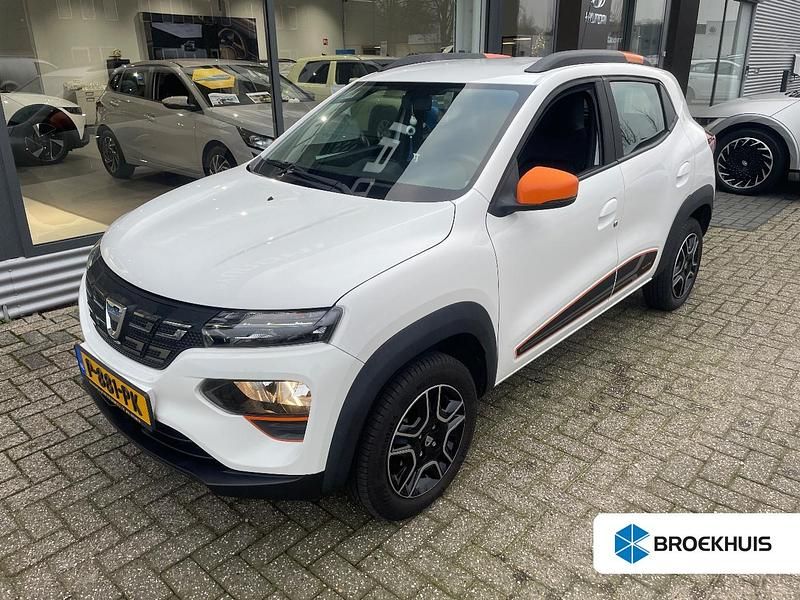 Wit Gebruikt 2022 Dacia Spring Comfort Hatchback | € 9.800 (Eerlijke prijs) - Afbeelding 1/3