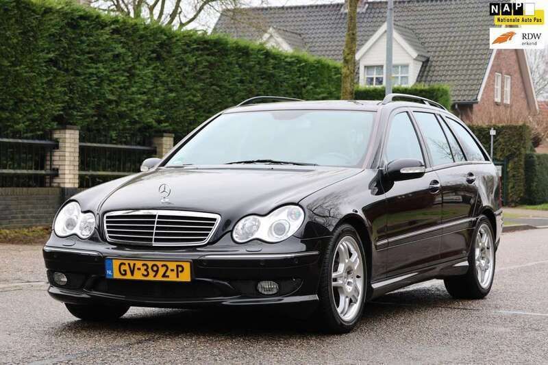 Zwart, metallic lak Gebruikt 2002 Mercedes C32 AMG AMG Stationwagen | € 16.945 - Afbeelding 1/4
