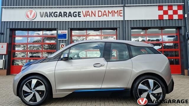 Grijs (metallic) Gebruikt 2014 BMW i3 Hatchback | € 8.995 (Eerlijke prijs) - Afbeelding 1/4